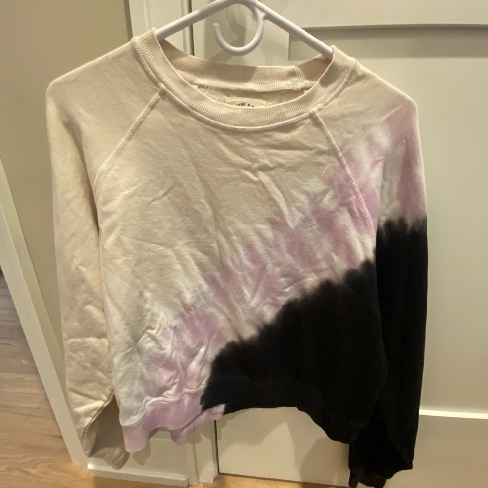 Crewneck sweatshirt